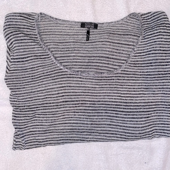 Black & white stripped sweater - Picture 1 of 1